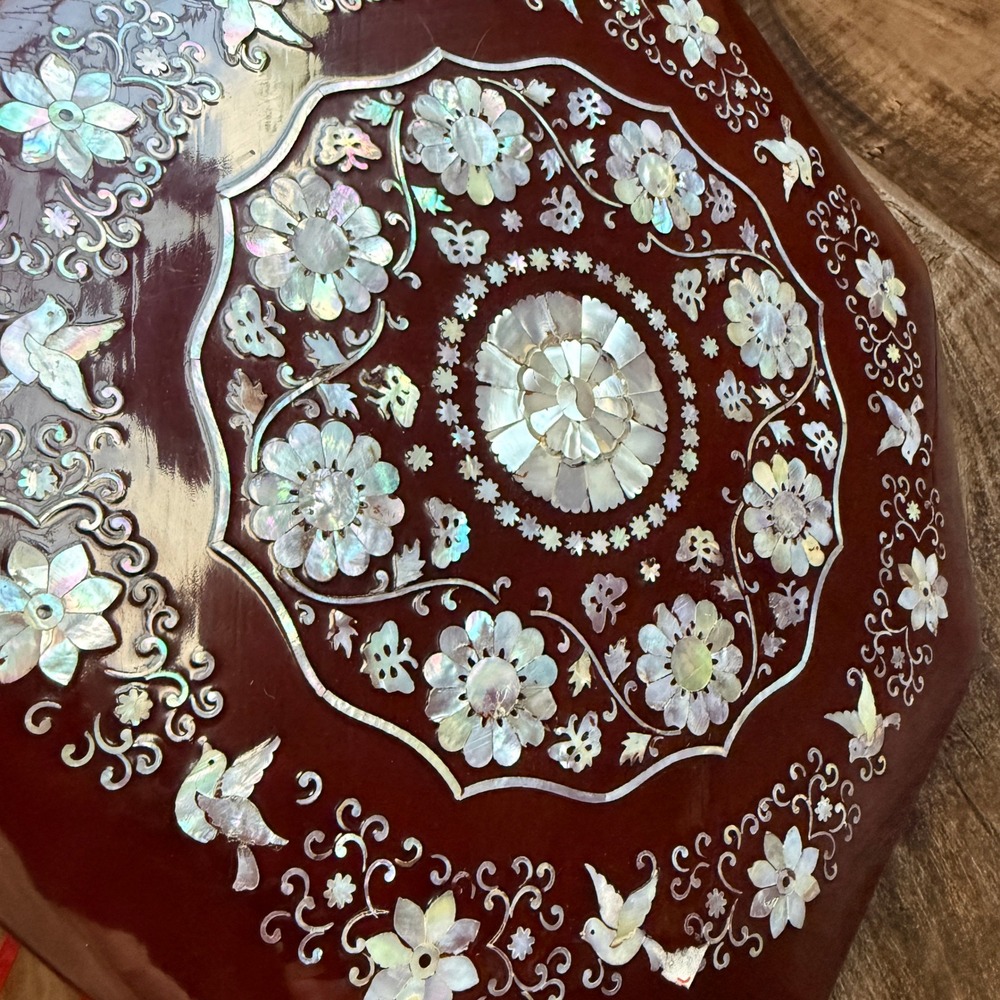 Vintage Mother of Pearl Inlay Dove Flower 12" Octagonal Lacquered Wooden Box - Picture 3 of 9